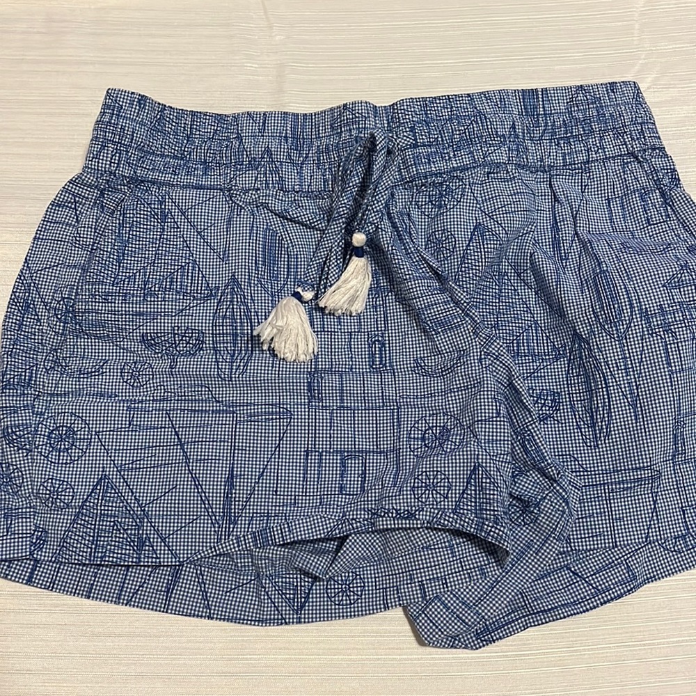Vineyard Vines blue boat print shorts EUC